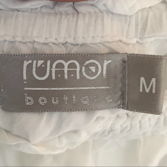 LF Rumor Boutique Flowy Off the Shoulder White Crop Top Size Medium - Picture 2 of 14